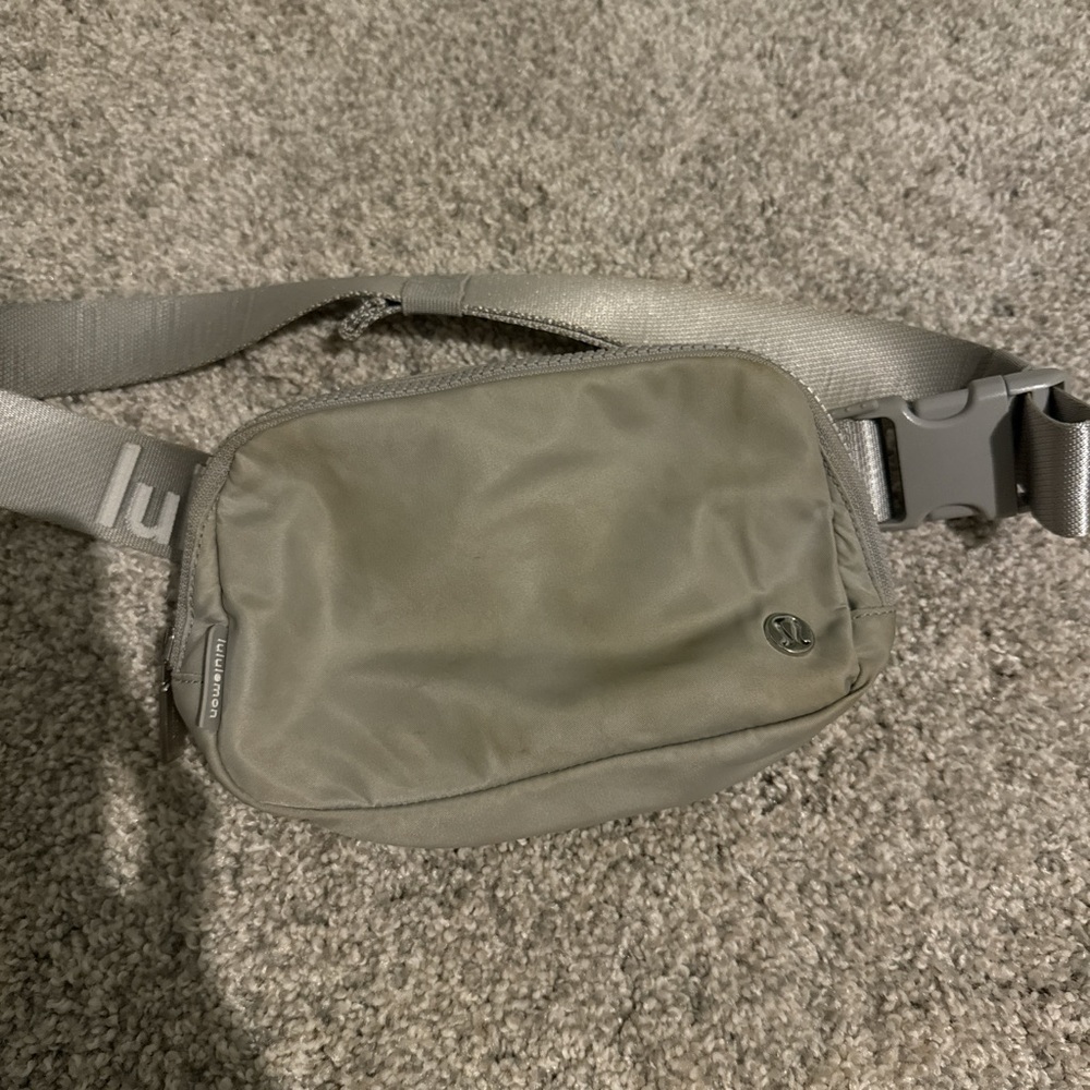Lululemon belt bag